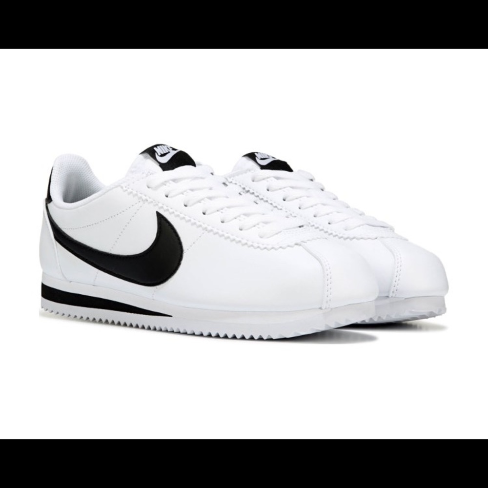 Women’s Cortez Sneaker NWOT